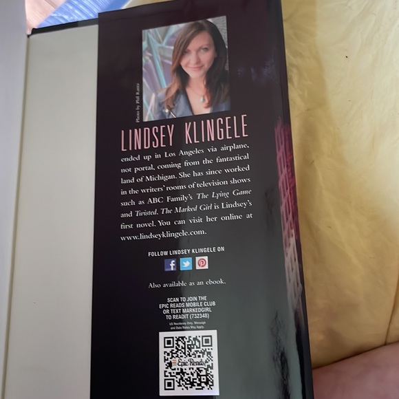 Books - Picture 8 of 8